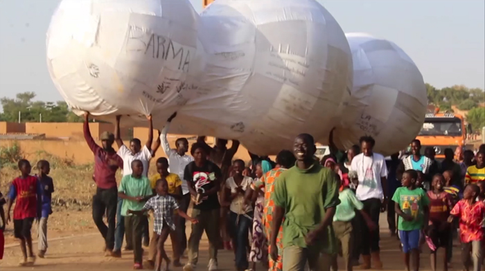 images/stories/site_yoyo/performances/nuage_niamey_goudel_01